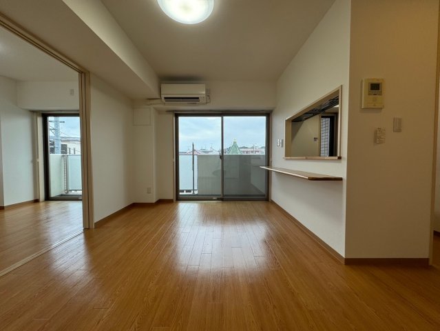 居室・リビング　※他部屋参考写真