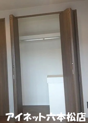 収納　各部屋にクローゼットがあります