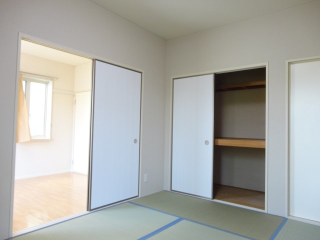 収納　写真は101号室です（参考）