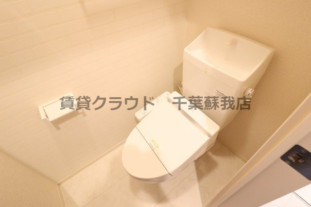 ＪＲ京葉線 蘇我駅 徒歩10分 3階建 築10年のトイレ写真
