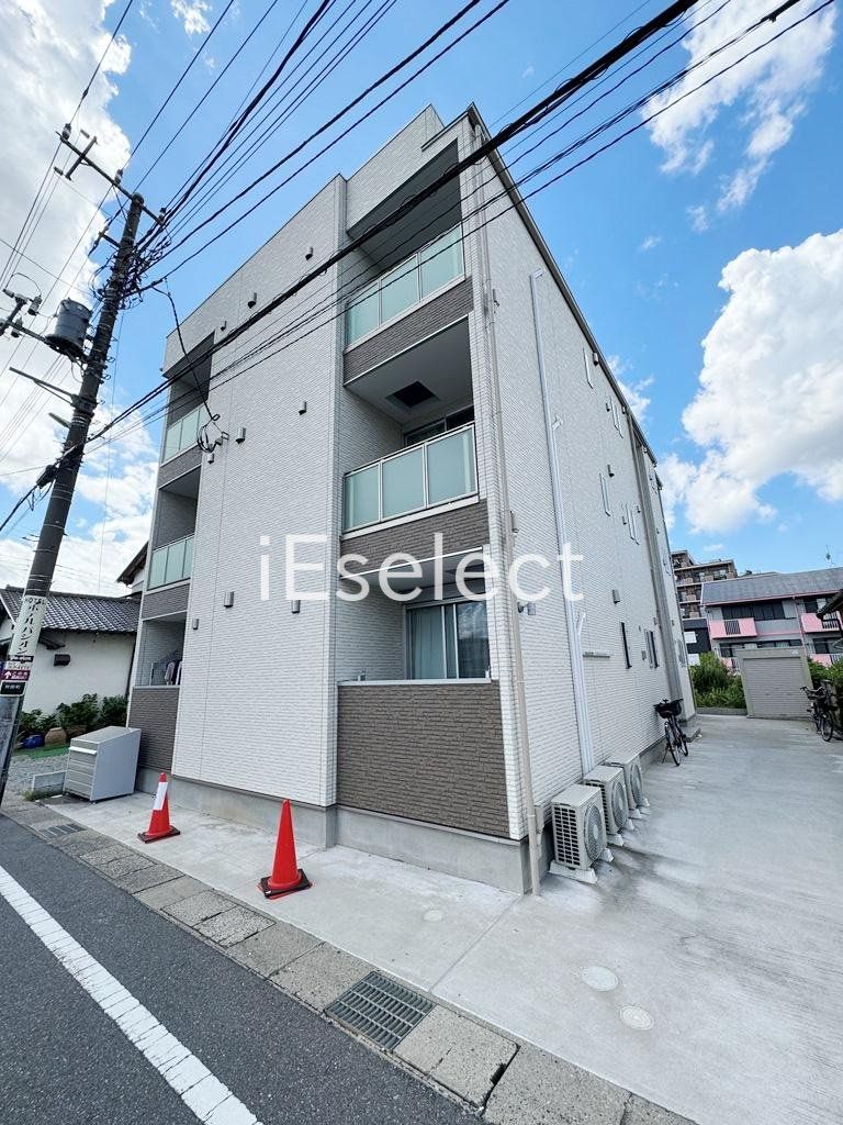 建物外観　２０２３年築、デザイナーズアパート