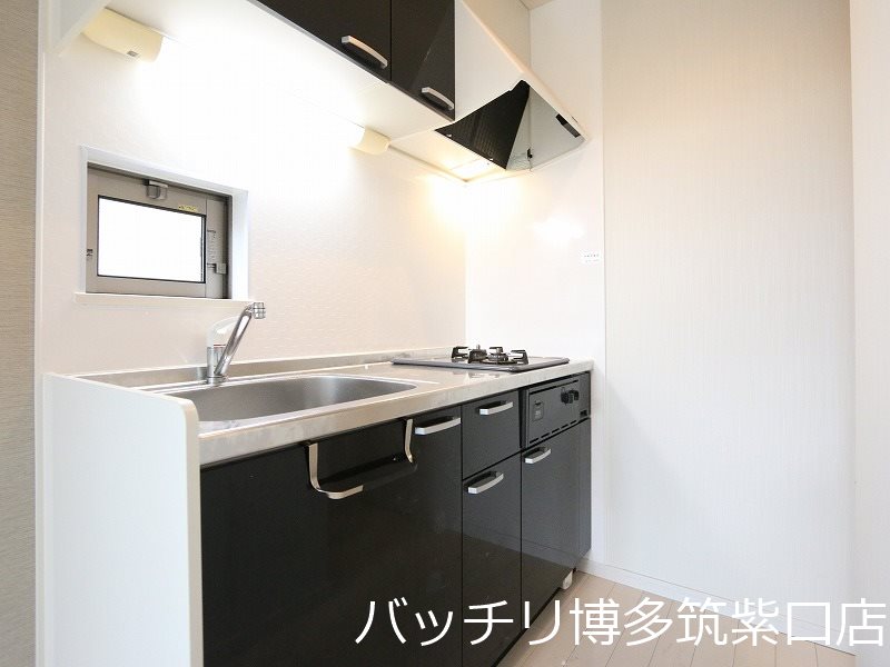 キッチン　同型タイプの為、現状を優先致します