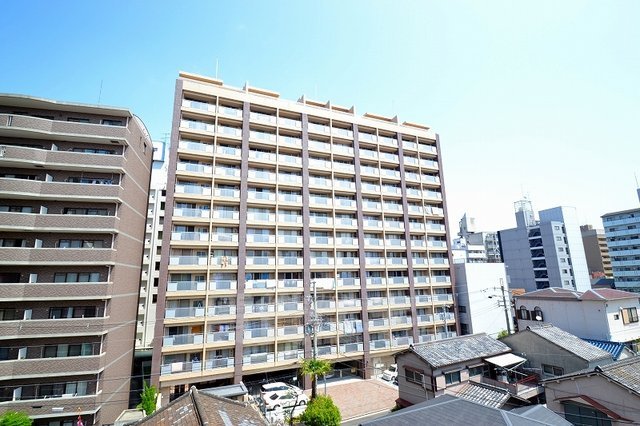 アーバンフラッツ西中島の外観写真