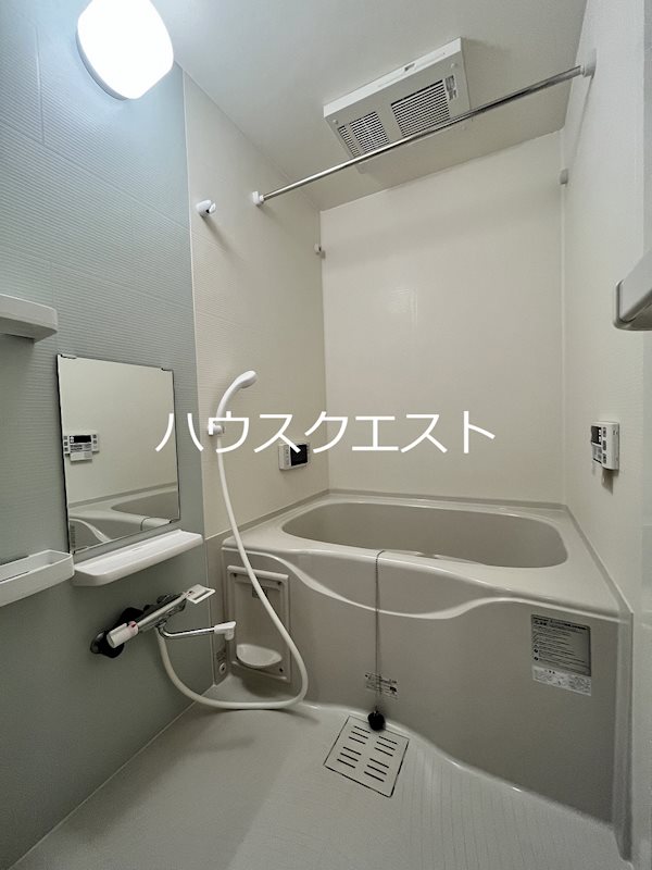 地下鉄東西線 二条城前駅 徒歩7分 5階建 築9年の風呂写真