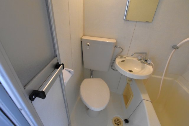 ロイヤル長吉のトイレ写真