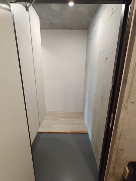 玄関　参考写真：別部屋タイプ