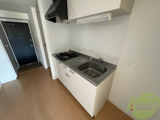 キッチン　初めからコンロが付いてますので、すぐに自炊始められます。