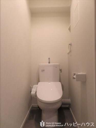 トイレ　別部屋の写真になります。現状を優先とします。