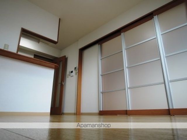 メゾンエスポワールの居間写真