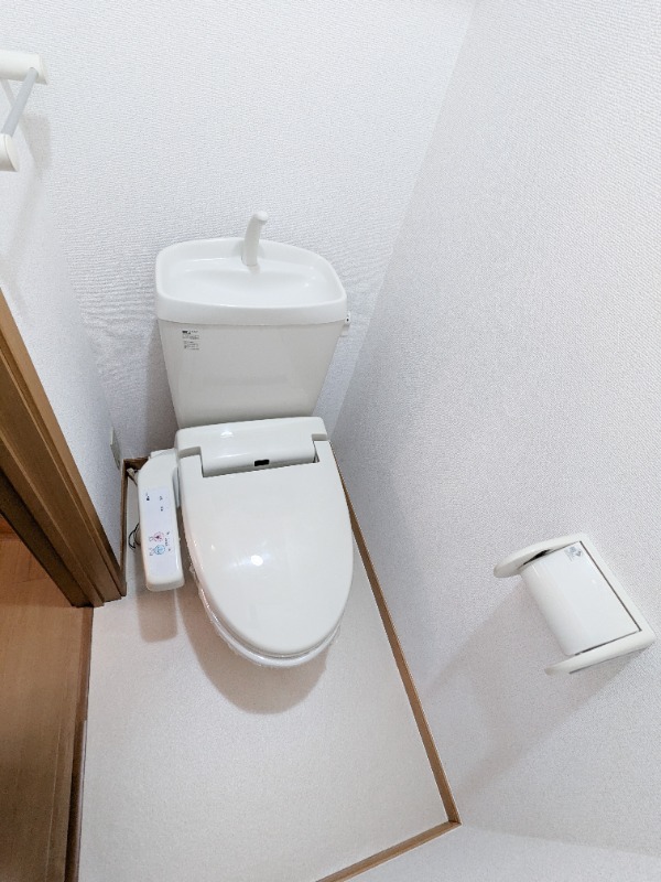 トイレ　図面と現状に相違がある場合には現状を優先