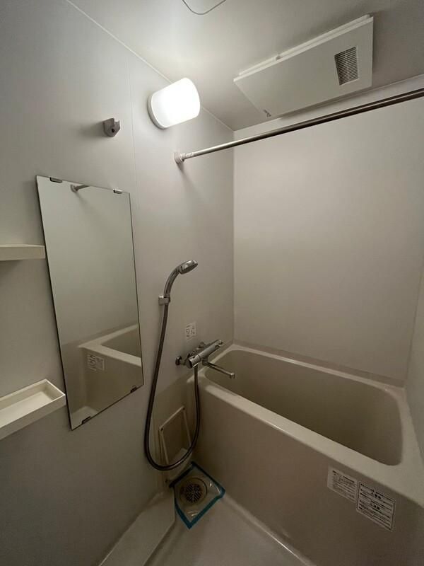 バス・シャワールーム　別部屋参照写真