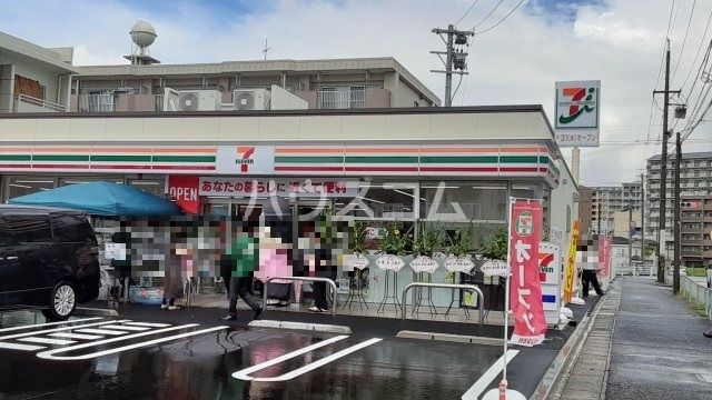 コンビニ　セブンイレブン春日井町田町（コンビニ）まで431m