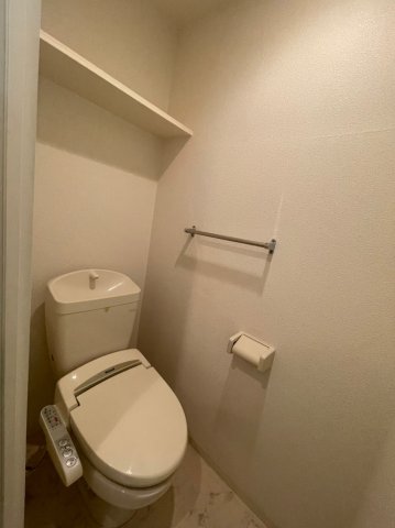 地下鉄名城線 矢場町駅 徒歩8分 12階建 築20年のトイレ写真