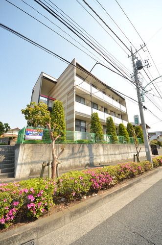 建物外観　☆別角度からの外観☆