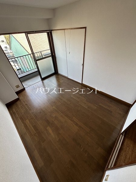 その他部屋・スペース　洋室明るいですね。※参考画像