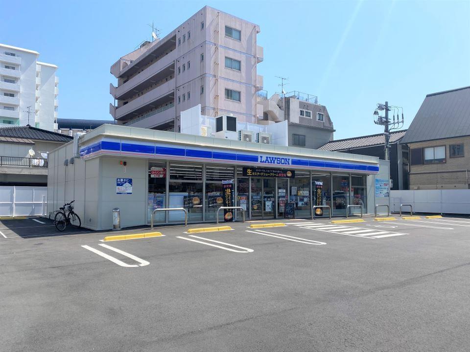 コンビニ　ローソン鹿児島南林寺町店（コンビニ）まで290m