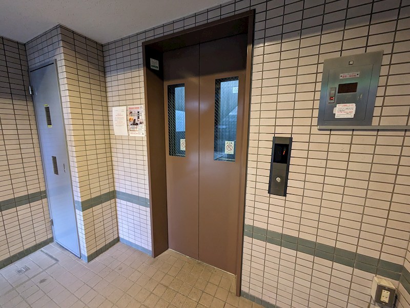 ドムール尼崎の外観写真