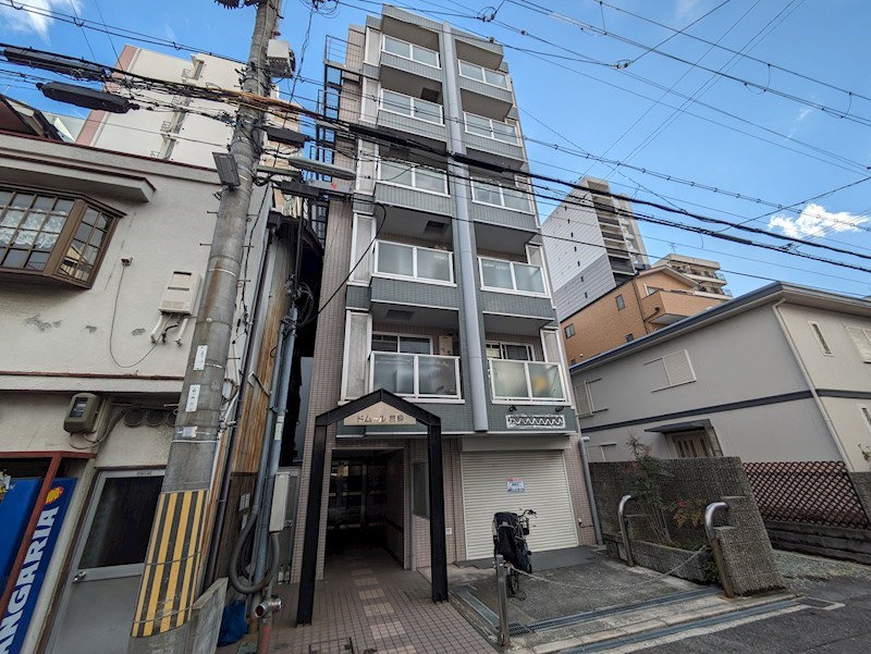 ドムール尼崎の外観写真