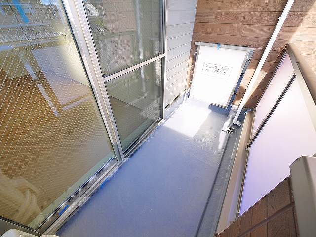 バルコニー　お洗濯にも便利なバルコニー付き