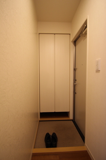 玄関　※他号室の写真です。