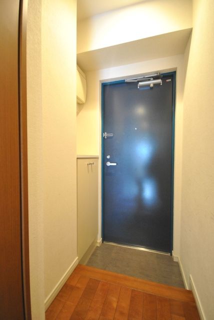 東京メトロ千代田線 湯島駅 徒歩7分 12階建 築25年の玄関写真