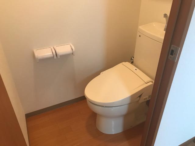 トイレ　シャワー付トイレ