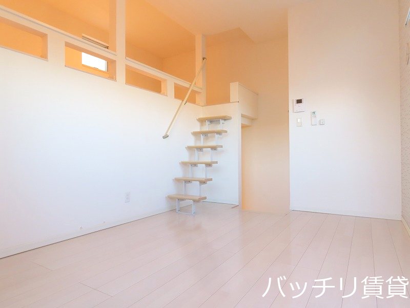 居室・リビング　画像は別号室タイプの為、現状を優先致します。