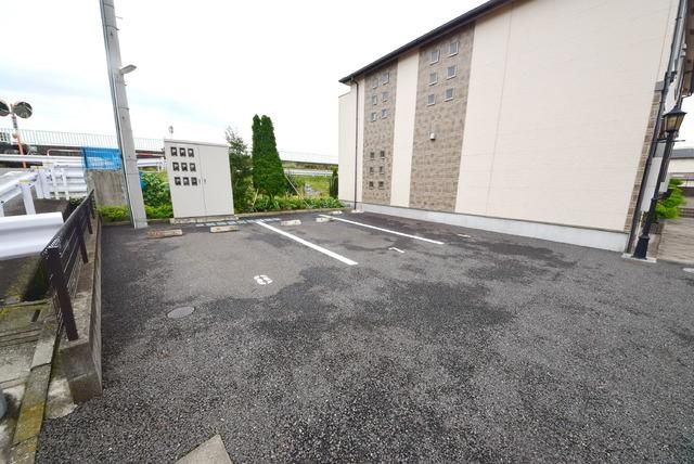 駐車場　敷地内駐車場