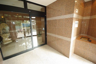 エントランス　オートロック