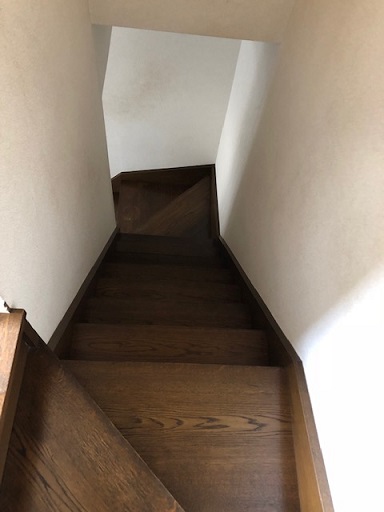 その他設備　2階　階段
