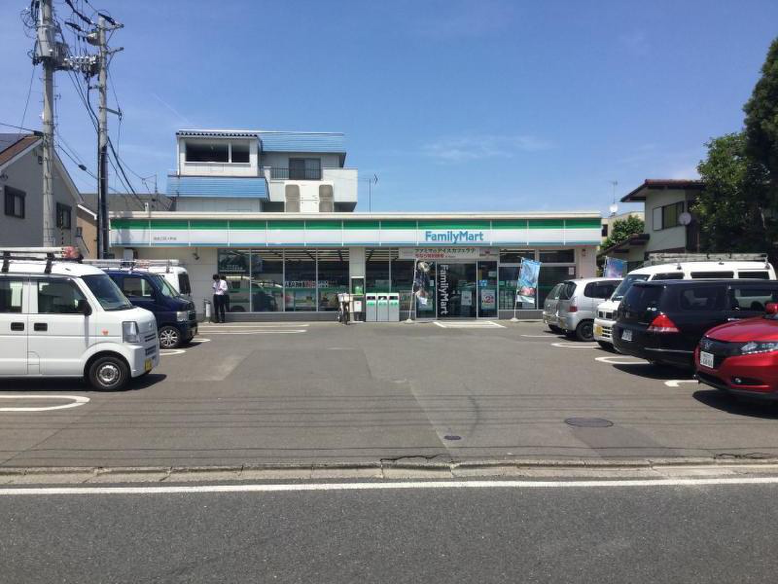 コンビニ　ファミリーマート仙台三百人町店（コンビニ）まで237m
