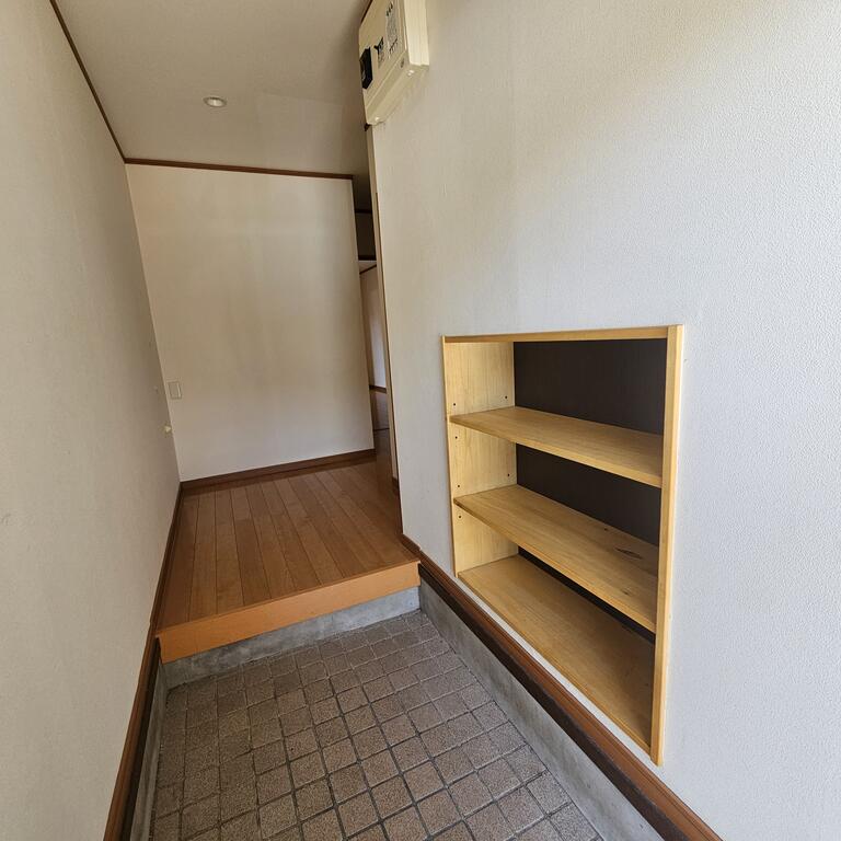 大川市 2階建 築54年の玄関写真