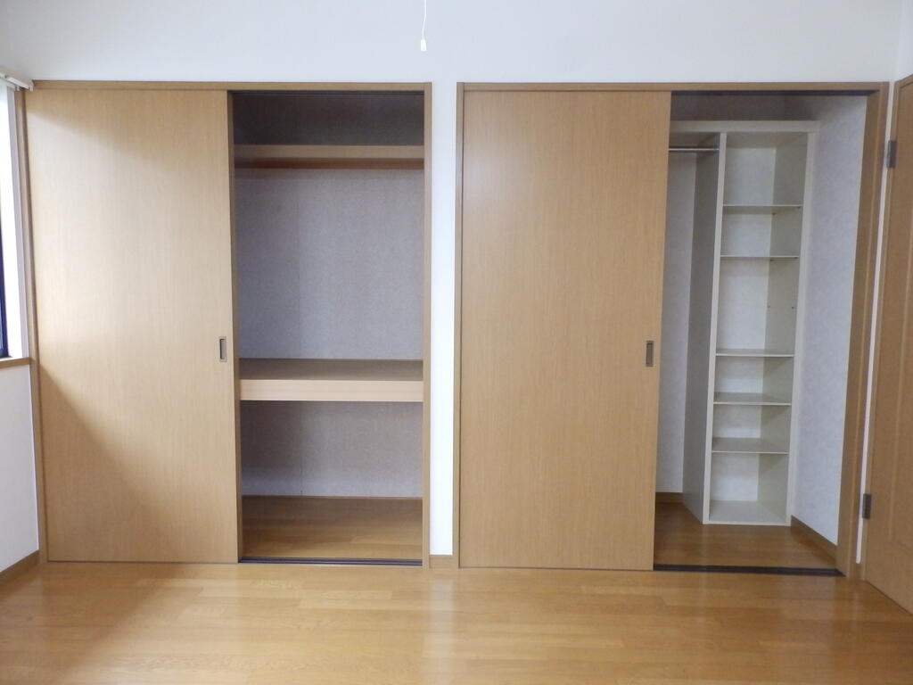 収納　各部屋あります