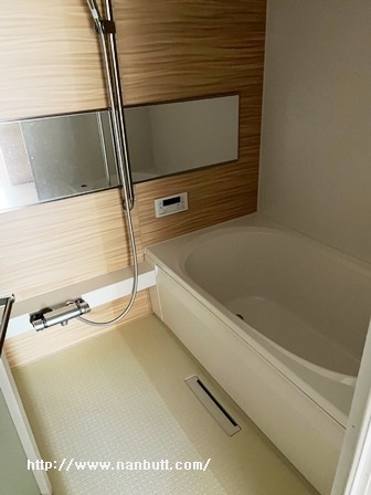 バス・シャワールーム　浴室乾燥機・追い焚き機能付きバス