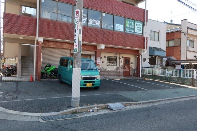 【名古屋市南区扇田町のマンションの駐車場】