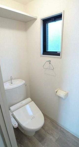 トイレ　※同物件、別部屋の写真です。