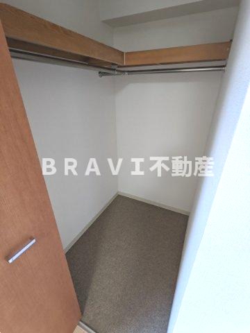 収納　【ドゥーエ森ノ宮】たっぷりとした収納スペースです
