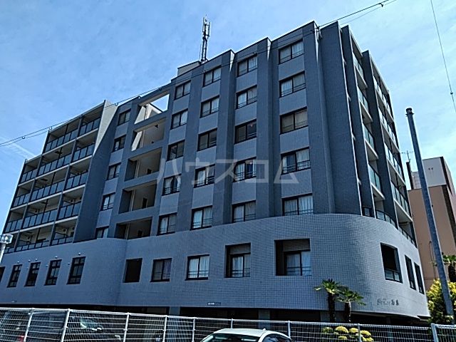 京都市西京区山田四ノ坪町のマンションの建物外観