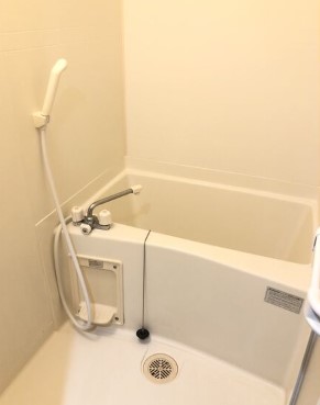 バス・シャワールーム　写真は別号室です。現況優先になります。