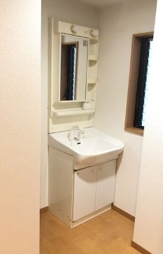 洗面設備　写真は別号室です。現況優先になります。