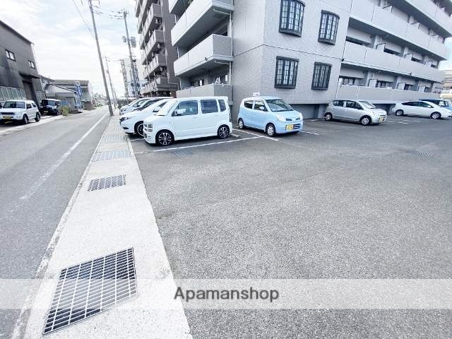 その他　敷地内駐車場（その他）まで0m