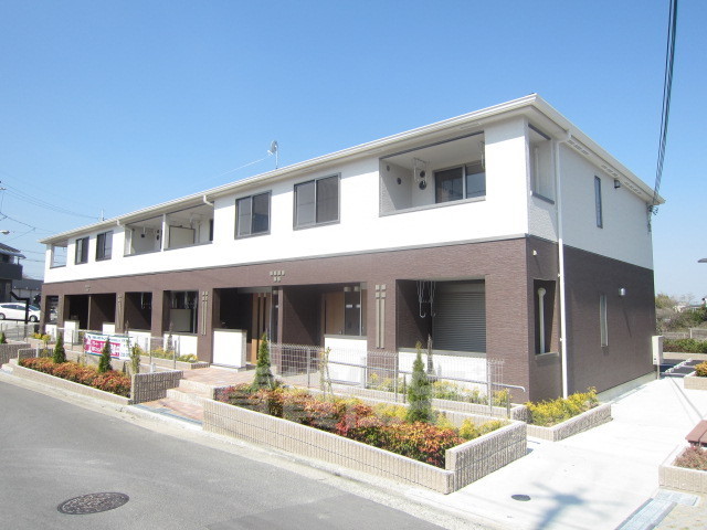 堺市中区田園のアパートの建物外観