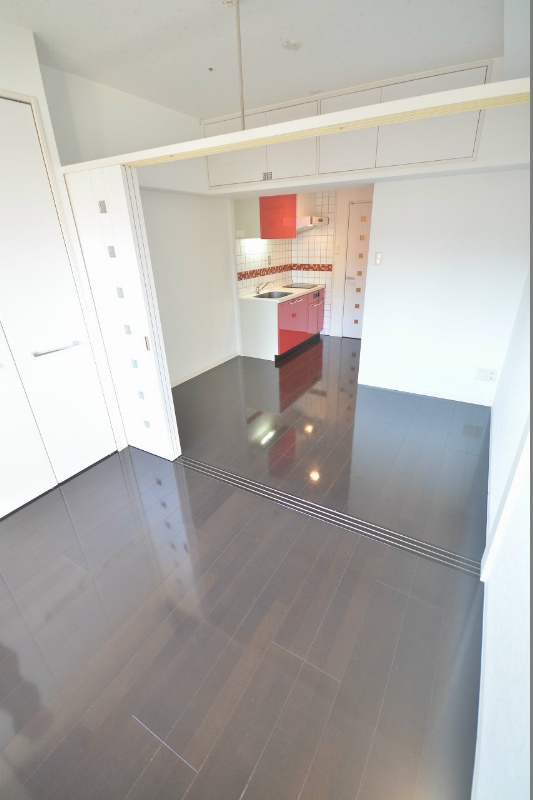 居室・リビング　写真準備中です。同物件の他号室をご参照ください。