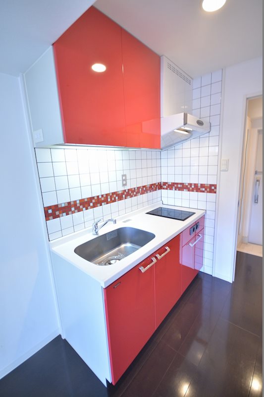 キッチン　写真準備中です。同物件の他号室をご参照ください。