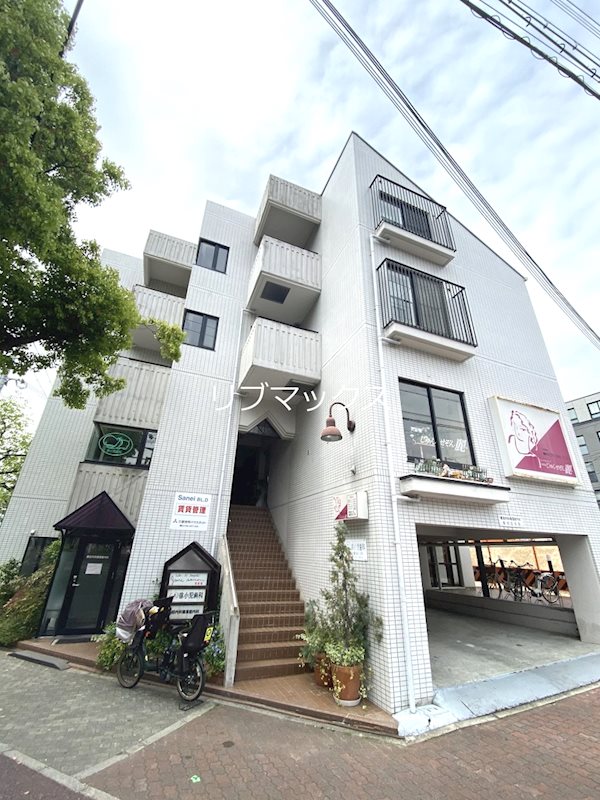 神戸市東灘区御影のマンションの建物外観