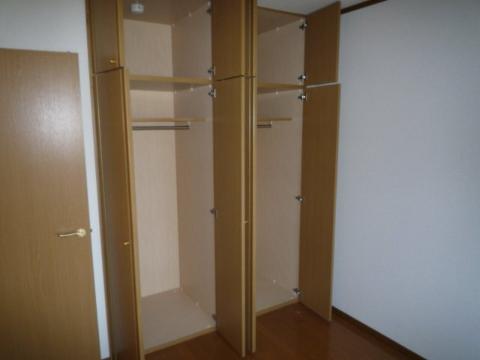 収納　クローゼット