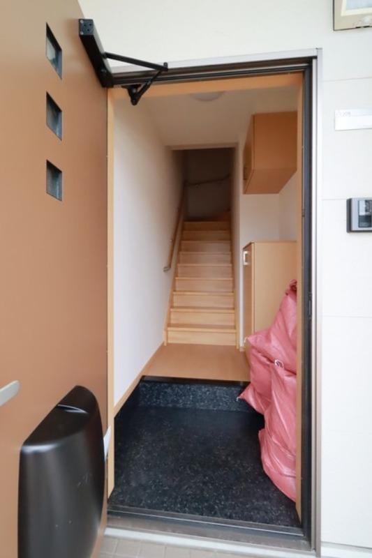 玄関　図面と現状に相違がある場合には現状を優先