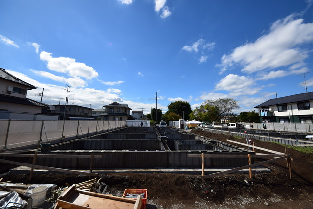 相模原市緑区原宿南のアパートの建物外観