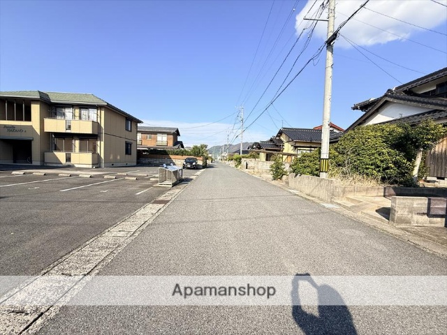 その他　前面道路（その他）まで0m