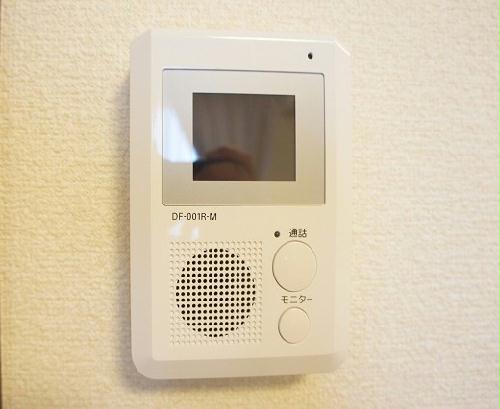 セキュリティ　モニター付きインターホン